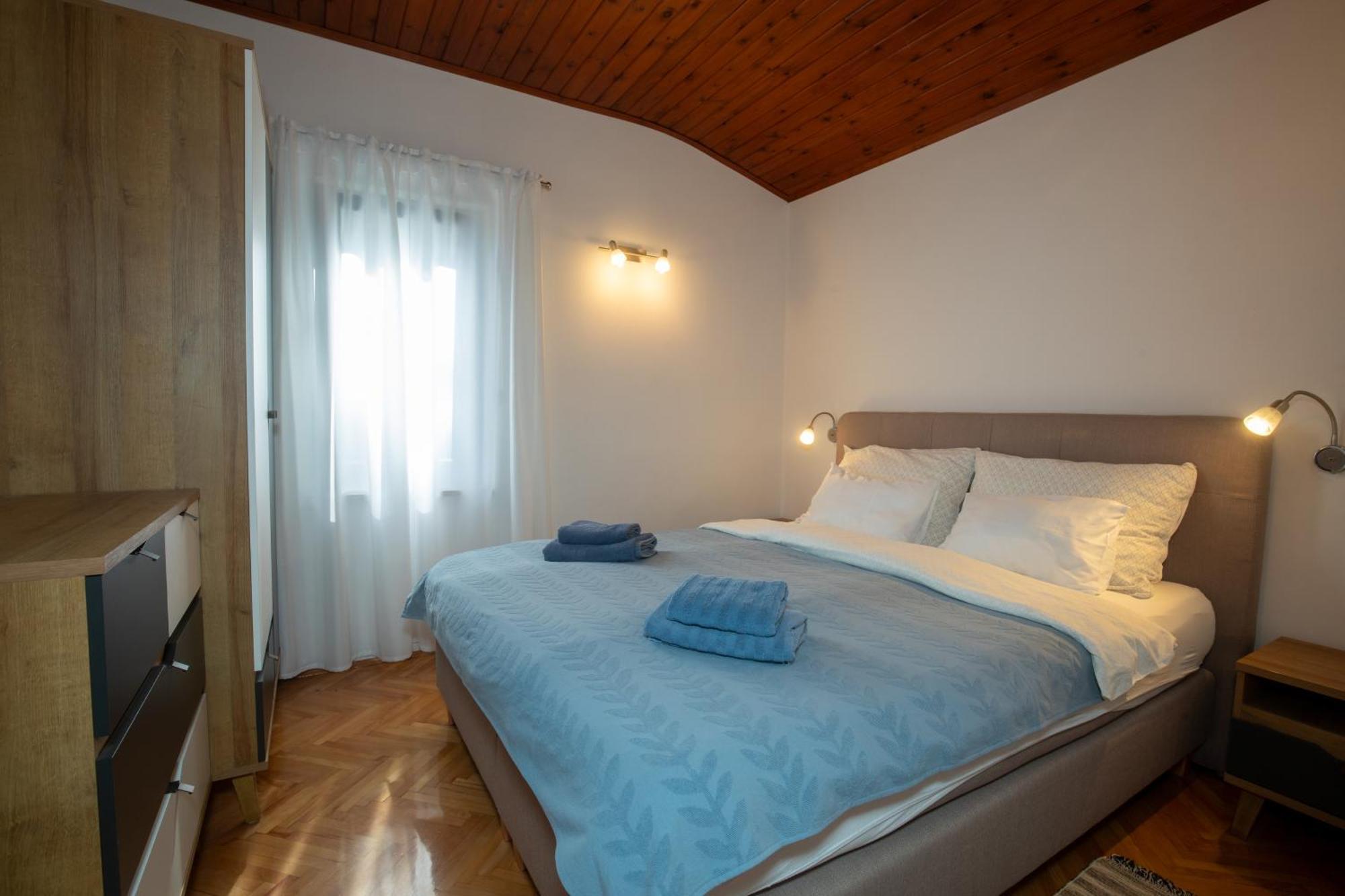 Apartmani Nena I Branko Premantura Exterior photo
